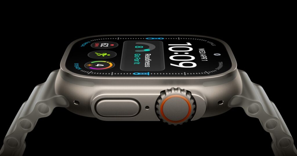 Apple Watch Ultra 4 сбоку: титановый корпус и прозрачный ремешок Ocean Band